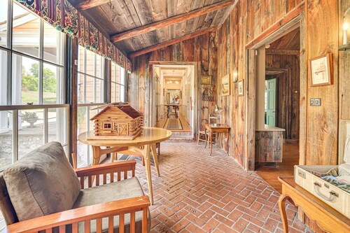 Snowhill Manor: 7BR Estate on 250 Acres | Private Trails | 3 Miles to Town