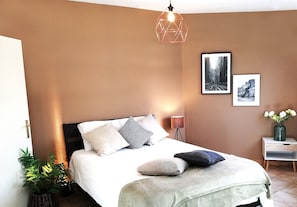 3 chambres, fer et planche Ă repasser, Wi-Fi, draps fournis