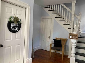 Interior - 1 Bedroom | Cozy Lounge | Spacious (Catskill)