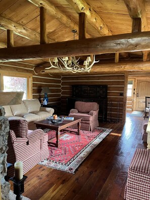 Living area - Charming Riverside Ranch Retreat with Horse Pasture Views (Bondurant)