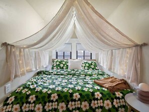 4 habitaciones, tabla de planchar con plancha, wifi y ropa de cama 