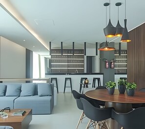 Dining - SHB - Brisa Marinha: Your refuge with ocean views. (Santos)