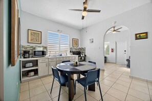Dining - Updated Condado Retreat Walk to Beach & Nightlife (San Juan)