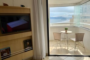 Interior - SHB - Sea Glow: Balcony with Ocean View (Santos)