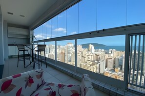 Interior - SHB - Refinement, Ocean View, Sauna and Pool! (Santos)