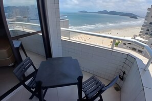 Outdoor dining - SHB - Spectacular View Where the Sea Meets the Sky (Santos)