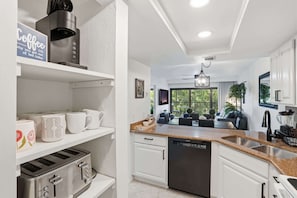 Coffee/tea maker, fridge, microwave, oven - H-346 -Third Floor - Sunset Views From The Lanai! (Naples)