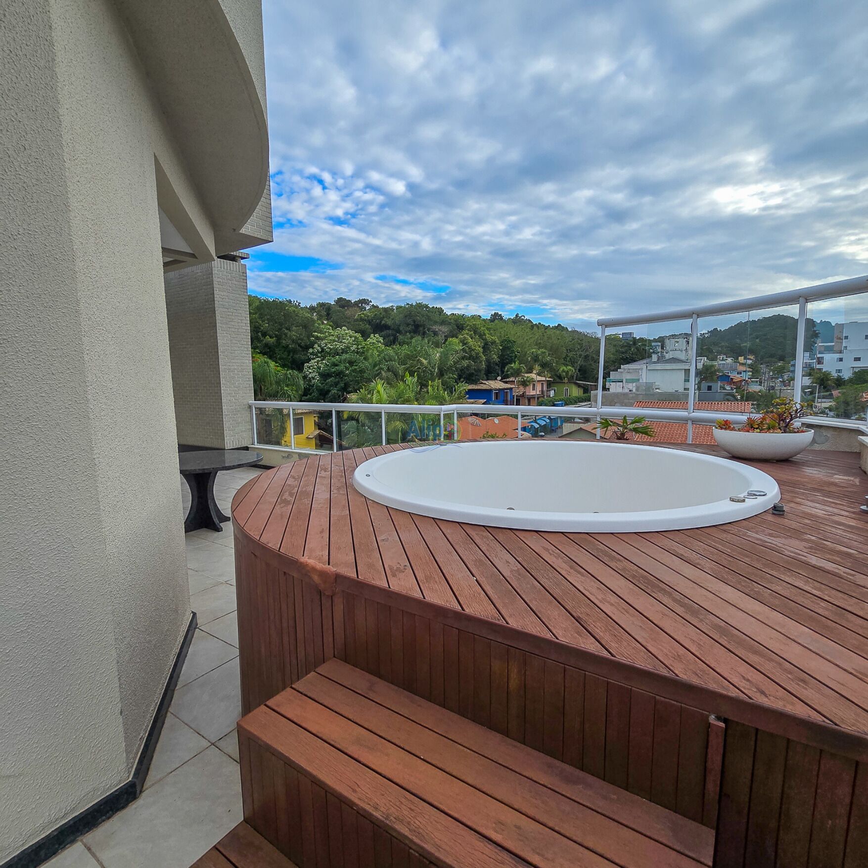 Bain à remous extérieur