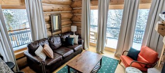 Ski-out Cabin at Family Ski Hill in Wyoming