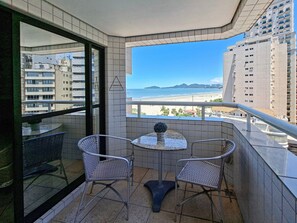 Outdoor dining - SHB - Apartment Oceanfront Swimming Pool Wi-Fi (Santos)