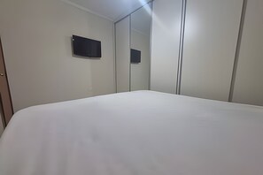 Room - SHB • Swimming pool | Barbecue | Security | City (Presidente Prudente)