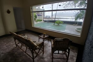 Interior - SHB • Studio Wave | Feet in the Sand | Central (São Vicente)