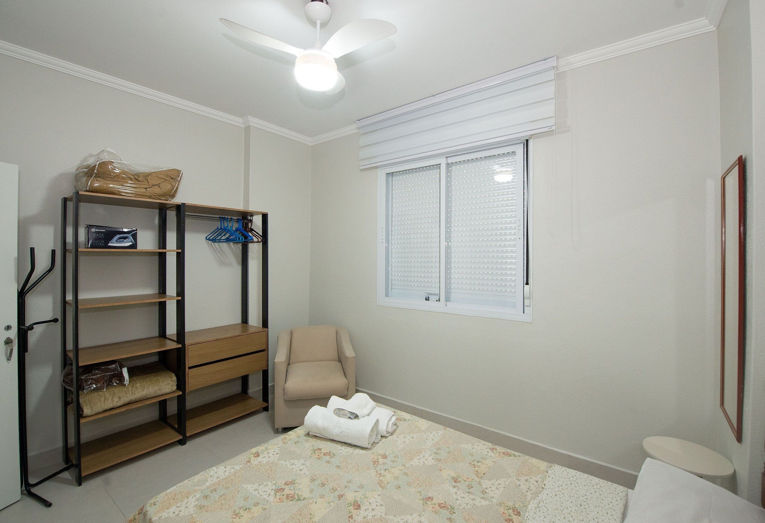2 bedrooms, iron/ironing board, bed sheets