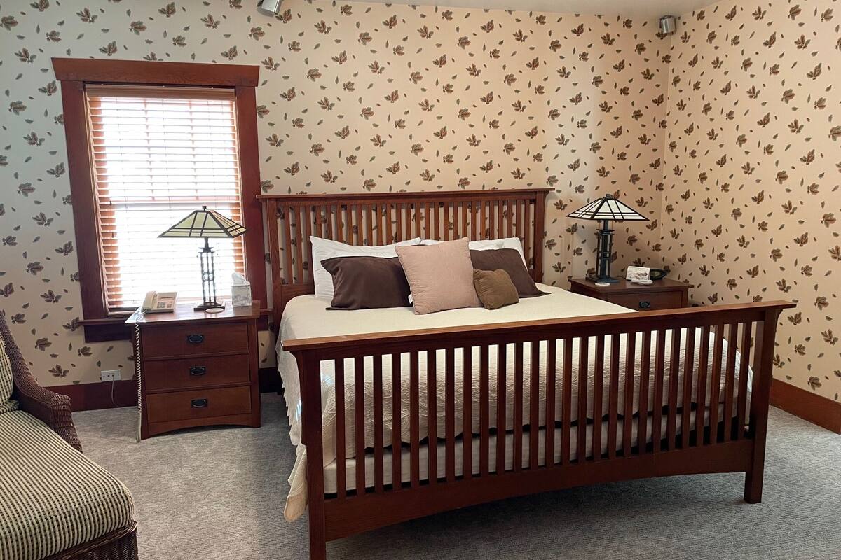 Deluxe Suite | Free WiFi