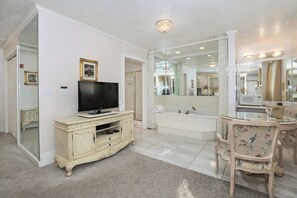 Deluxe Room, Mountain View | Interior