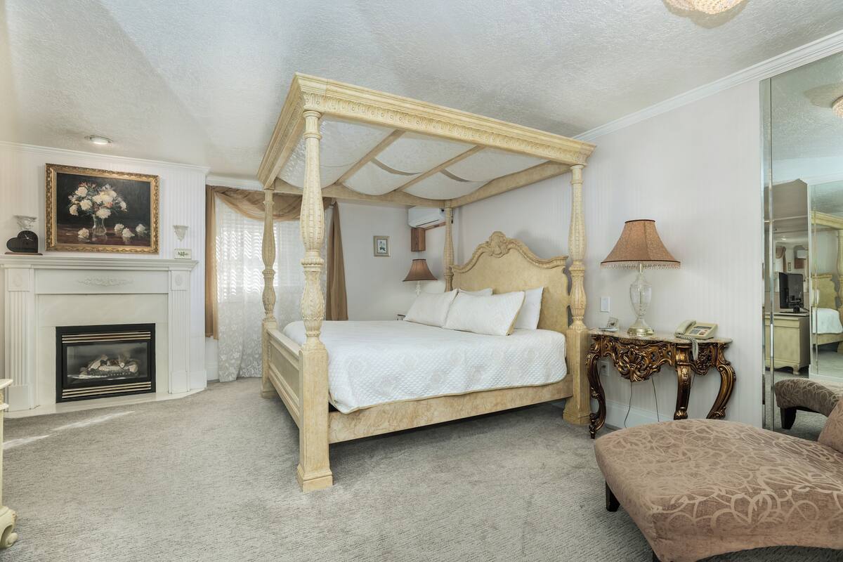 Deluxe Room, Mountain View | Free WiFi