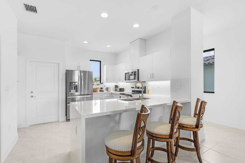 Charming 3-bedroom house in peaceful Ave Maria with AC and gym