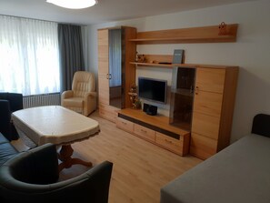 Basic Condo, 1 King Bed with Sofa bed | Living area | Flat-screen TV - Pension Antje Ekert (Uhldingen-Muehlhofen)