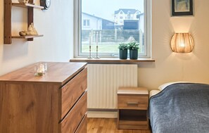 4 makuuhuonetta, vauvan matkasänky, ilmainen Wi-Fi