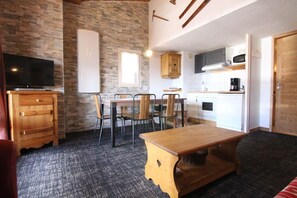 Dining - 2nd floor, balcony, tv, ski locker, 50m², Alpe d'Huez (L'Alpe d'Huez)