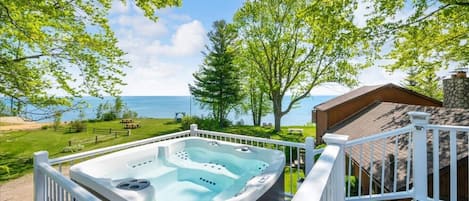 Bain à remous extérieur