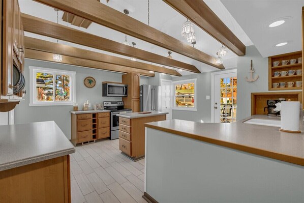 Køleskab, mikrobølgeovn, ovn, opvaskemaskine