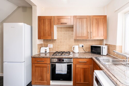 Convenient 2BR House with Great Transport Links