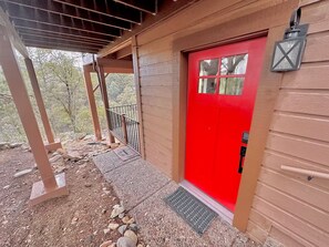 Exterior detail - Prescott Mountain Retreat - 1 Bed 1 Bath Pet Friendly Close to DT (Prescott)