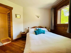 3 bedrooms, iron/ironing board, free WiFi, bed sheets - Grand Tetras 3 Bed by Prarion Lift, Sleeps 6 to 9 (Les Houches)