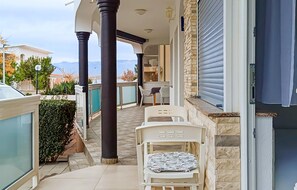 Outdoor dining - Amazing apartment in Vir with WiFi (Vir)