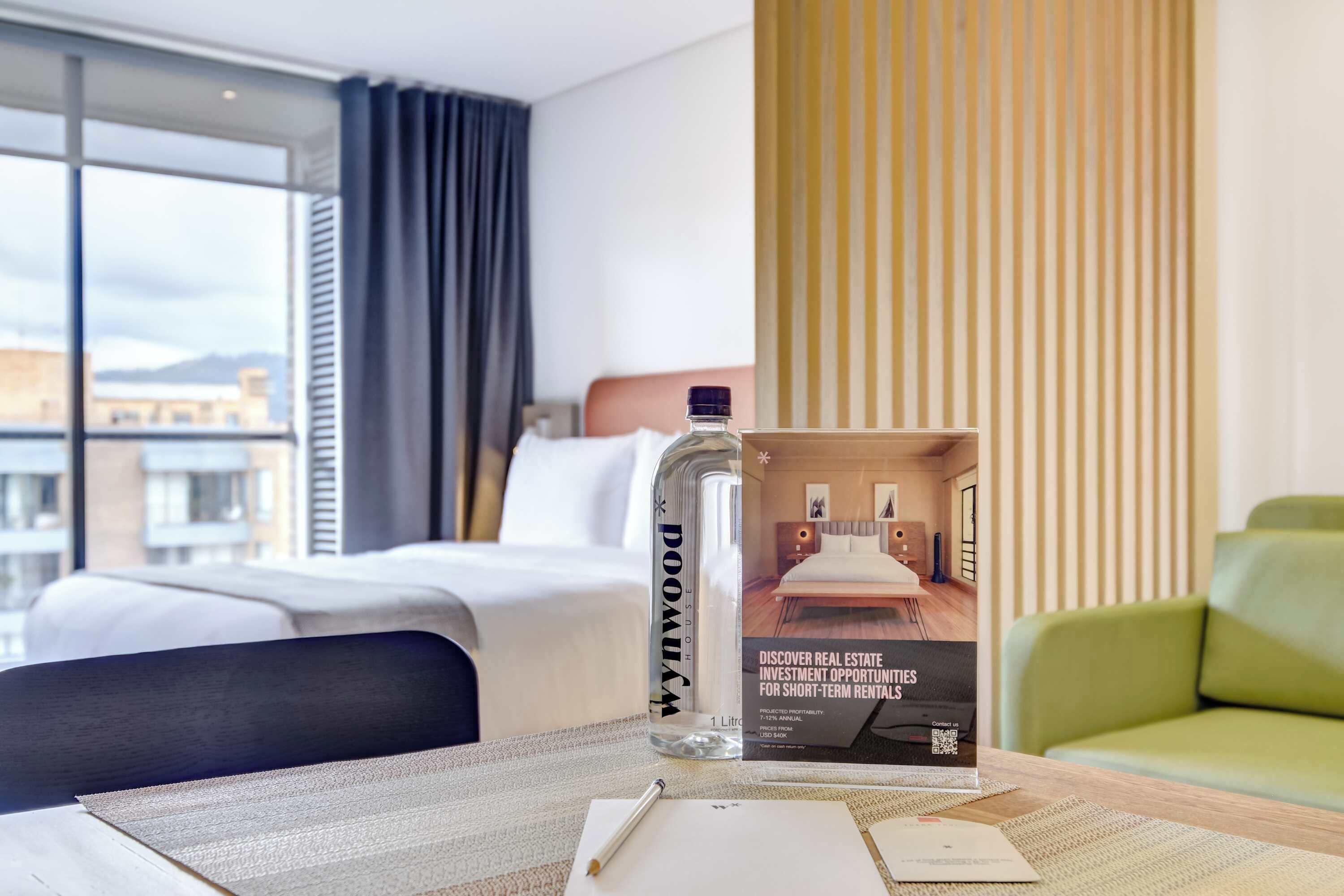 Bureau, fer et planche à repasser, Wi-Fi, draps fournis