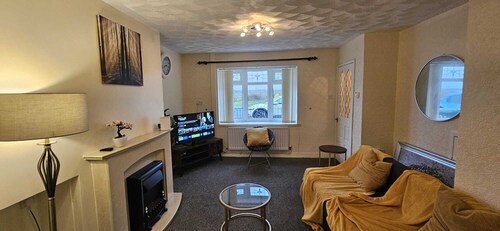 OG stays IV- Free wifi, Free Parking, Near Nissan & Stadium