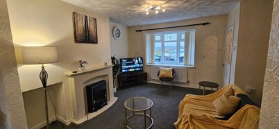 OG stays IV- Free wifi, Free Parking, Near Nissan & Stadium