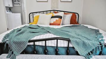 1 bedroom, iron/ironing board, WiFi, bed sheets