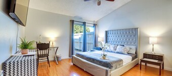 Home 8 Mi to Dtwn Riverside: Families Welcome!
