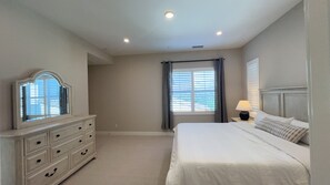 4 Schlafzimmer, Bügeleisen/Bügelbrett, WLAN, Bettwäsche