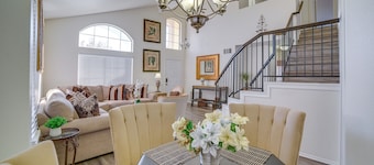 Family Home w/ Hot Tub! 2 Mi to Dtwn Riverside