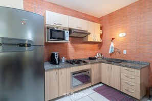 Basic Apartment | Private kitchen - Apt w/ 2 Bedrooms and Barbecue Grill Fdc0005 (Florianópolis)