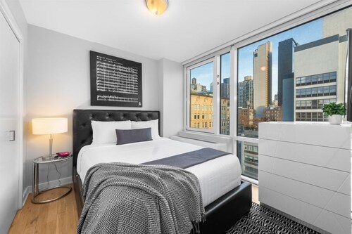 Synergy Chelsea Modern 1BR with Fitness Center