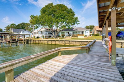 Lakefront, Private Pier! Quiet Lake Livingston Gem