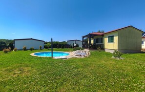 Pool - Awesome home in Tinjan (Tinjan)