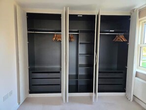 Interior - Modern 3-Bed + Office • Walk to Bicester Village (Bicester)