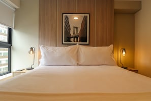 2 bedrooms, iron/ironing board, WiFi, bed sheets - w* | Beautiful 2BR w/ Balcony  in Miraflores (Miraflores)