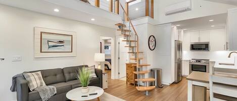 Televisie, een open haard en een stereo