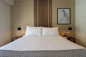 2 habitaciones, escritorio, tabla de planchar con plancha y wifi 