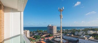 Sua estadia com conforto em prédio c/ piscina e a Praia a Poucos Passos - PSPs