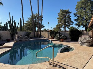 Outdoor pool, a heated pool - Charming 3-bedroom house with AC in sunny Scottsdale (Scottsdale)
