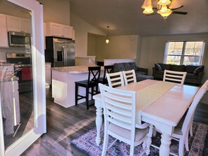Dining - Grand Rapids Area Stay, Shopping and Entertainment (Wyoming)