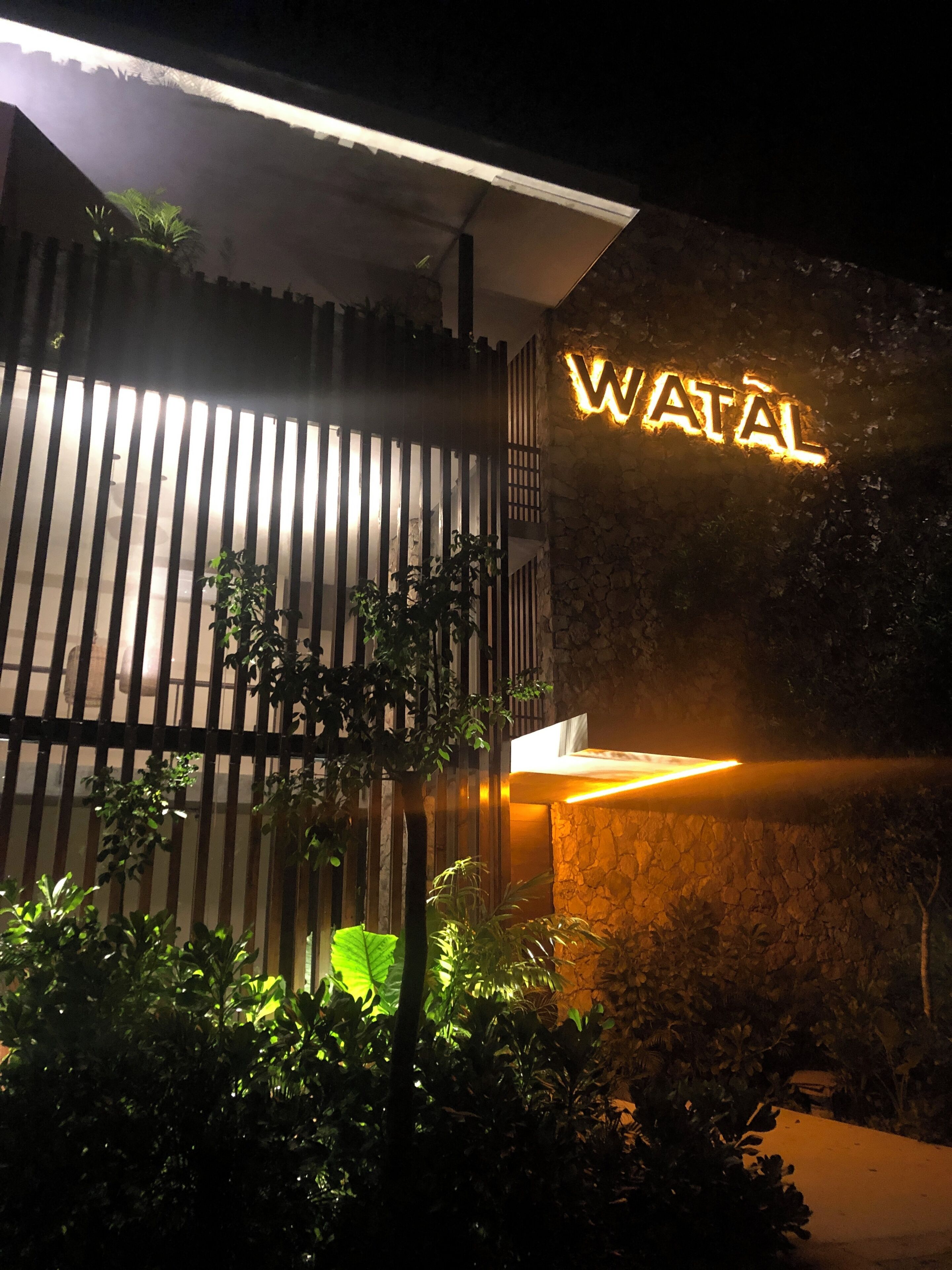 تفاصيل الفندق من الخارج