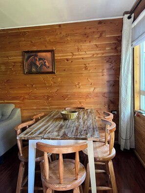 Classic-Chalet, Gartenblick | Wohnbereich